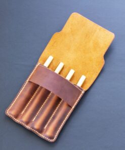 Tilla Leather Craft - Sora – Tilla Leather Craft (Unisex, Hakiki Crazy Horse Deri, 4 Bölmeli, El Yapımı] Kalemlik | Hakiki Deri El Yapımı Aksesuar, Erkek, Genel, Kadın, Kalemlik