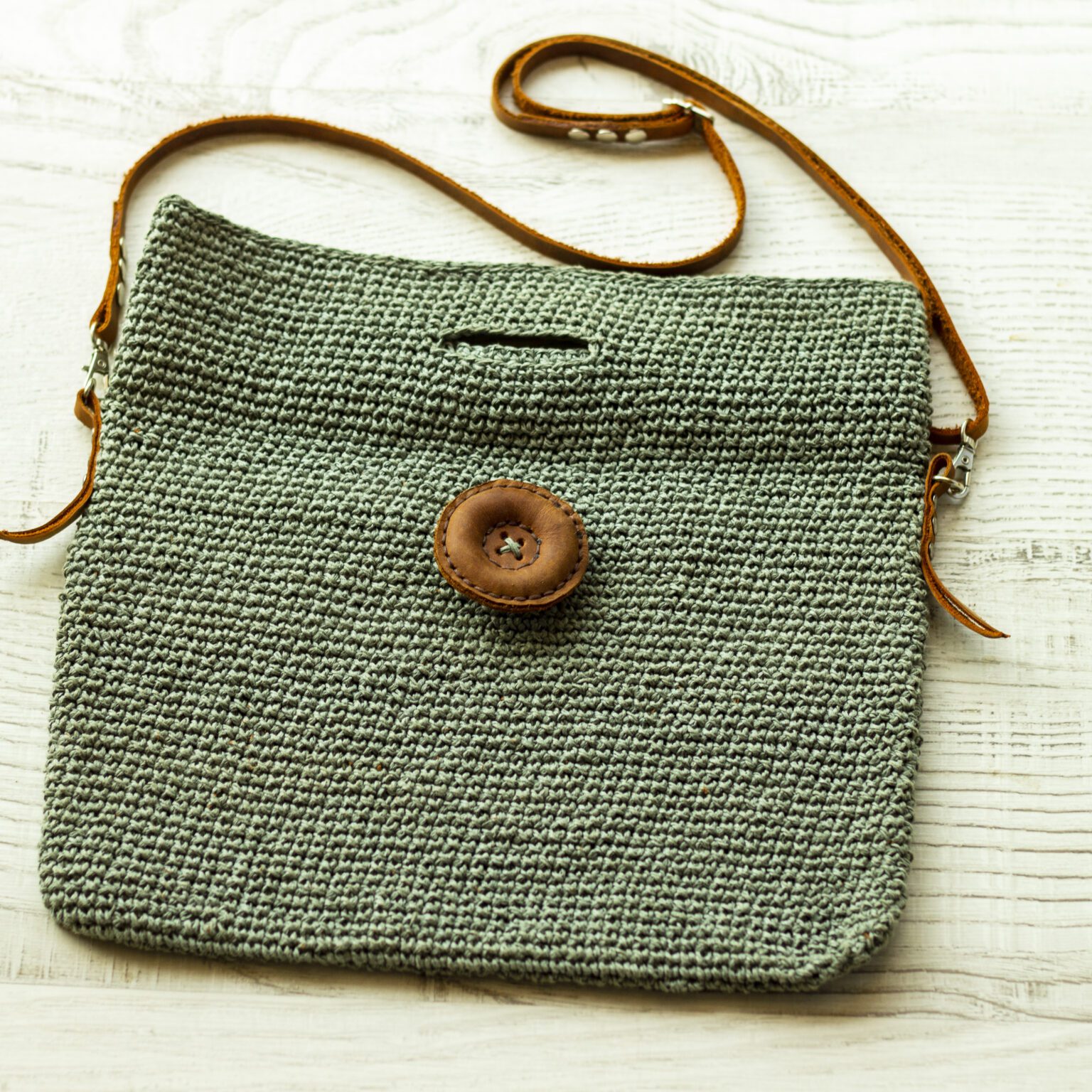 Tilla Leather Craft - Deri Düğmeli Kağıt İp Omuz Çantası (Astarsız) – El Örgüsü | Hakiki Deri El Yapımı Çanta, El Örgüsü, Genel, Kadın