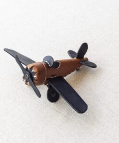 Tilla Leather Craft - Hayate – Tilla Leather Craft [Hakiki Crazy Horse Deri, El Yapımı] Minyatür Uçak | Hakiki Deri El Yapımı Dekorasyon, Erkek, Genel, Kadın